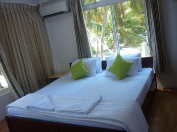 Hotel Batuta Maldives Surf View Thulusdhoo Exteriér fotografie